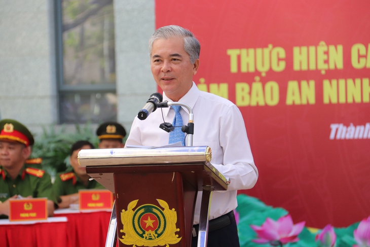 Công an TPHCM ra quân đợt cao điểm trấn áp tội phạm dịp Tết- Ảnh 1.