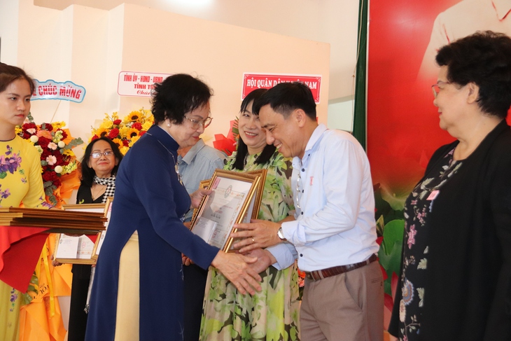 CLB Truyền thống Ban Dân Y miền Nam góp phần làm phong phú thêm giá trị lịch sử của ngành y tế- Ảnh 4. CLB Truyền thống Ban Dân Y miền Nam góp phần làm phong phú thêm giá trị lịch sử của ngành y tế- Ảnh 4.