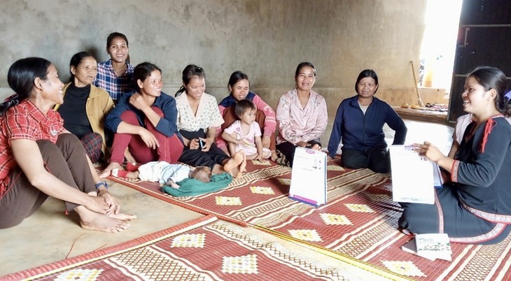 Sẽ có tiêu chuẩn, chức năng nhiệm vụ của nhân viên y tế thôn bản và cô đỡ thôn bản- Ảnh 3.