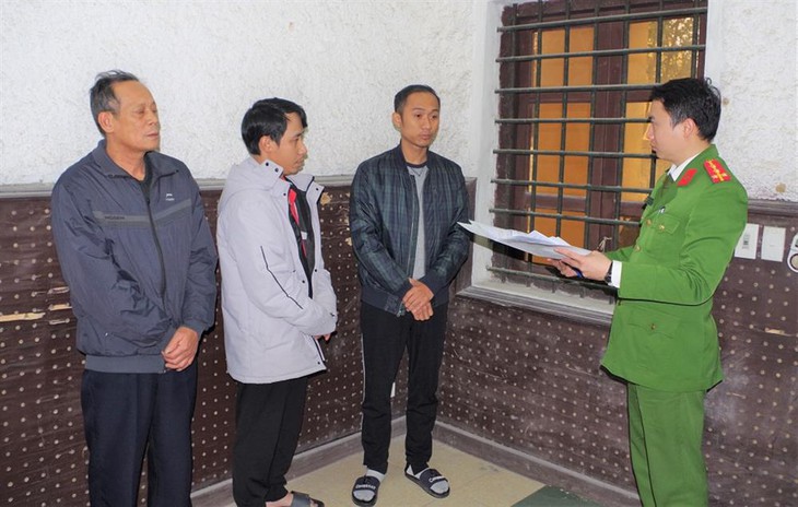 Bắt 3 đối tượng bán 600 giấy khám sức khoẻ giả- Ảnh 1.