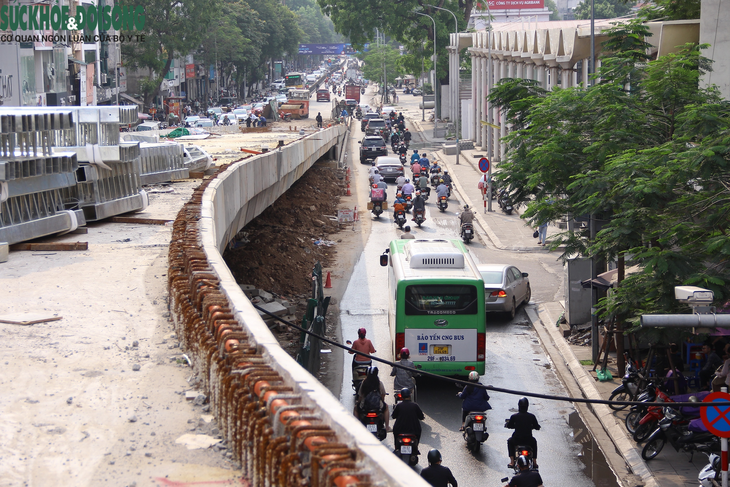 Hà Nội có thêm 10 điểm ùn tắc mới và gần 30 điểm tồn đọng chưa xử lý- Ảnh 3. Hà Nội có thêm 10 điểm ùn tắc mới và gần 30 điểm tồn đọng chưa xử lý- Ảnh 3.