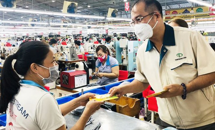 Ép người lao động đi làm Tết Dương lịch sẽ bị phạt tiền- Ảnh 1. Ép người lao động đi làm Tết Dương lịch sẽ bị phạt tiền- Ảnh 1.
