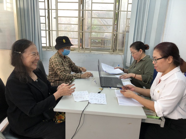 Lịch chi trả lương hưu tháng 1 và tháng 2/2024 tại TPHCM- Ảnh 1.