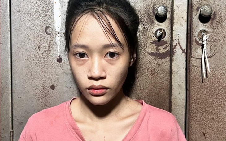 Bắt giam cô gái trẻ vì không trả lại tiền chuyển khoản nhầm