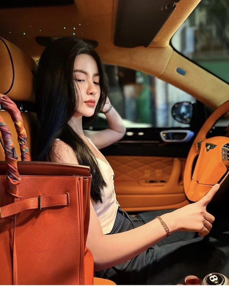 Chân dung đời thực ít biết của Chu Thanh Huyền - vợ sắp cưới của cầu thủ Quang Hải- Ảnh 4. Chân dung đời thực ít biết của Chu Thanh Huyền - vợ sắp cưới của cầu thủ Quang Hải- Ảnh 4.