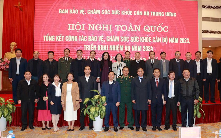 Tiếp tục nâng cao chất lượng công tác bảo vệ, chăm sóc sức khỏe cán bộ