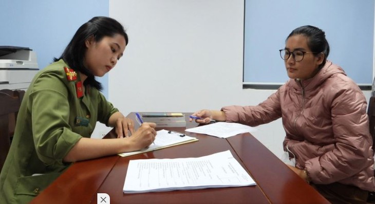 Khởi tố đối tượng tuyển người lao động đi xuất khẩu rồi bán- Ảnh 1.