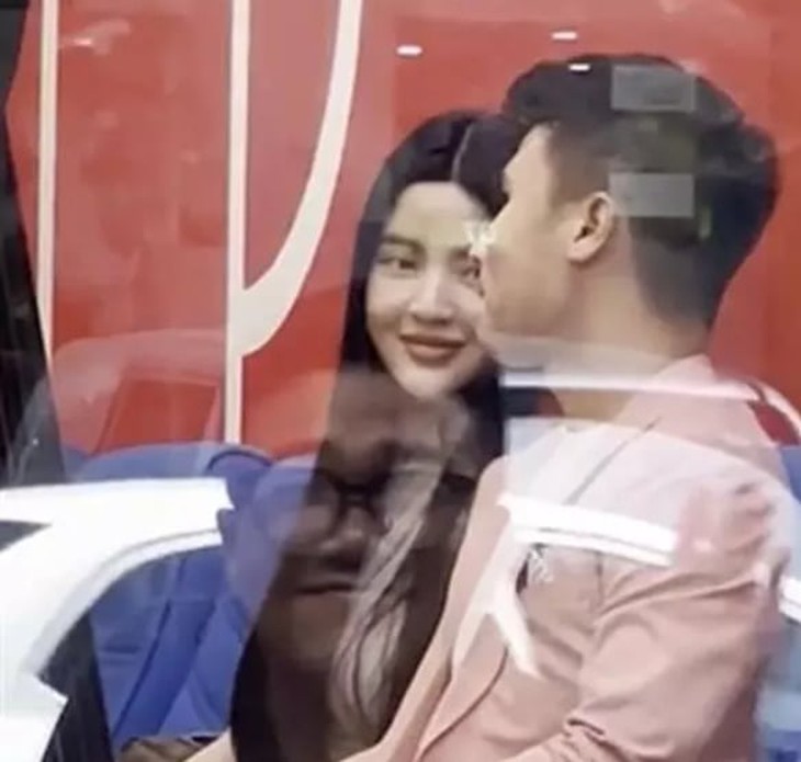 Chân dung đời thực ít biết của Chu Thanh Huyền - vợ sắp cưới của cầu thủ Quang Hải- Ảnh 5. Chân dung đời thực ít biết của Chu Thanh Huyền - vợ sắp cưới của cầu thủ Quang Hải- Ảnh 5.