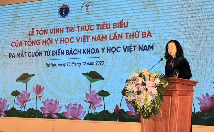 Bộ trưởng Đào Hồng Lan: Mong muốn các trí thức tiếp tục phát huy trí tuệ, tài năng cống hiến cho lĩnh vực y tế- Ảnh 1. Bộ trưởng Đào Hồng Lan: Mong muốn các trí thức tiếp tục phát huy trí tuệ, tài năng cống hiến cho lĩnh vực y tế- Ảnh 1.