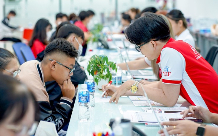 Trường đại học đầu tiên thông báo nhận hồ sơ xét tuyển học bạ năm 2024