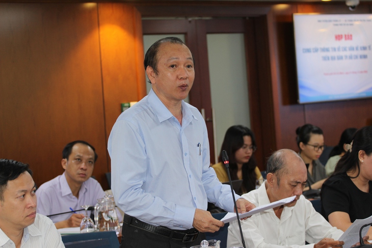 TPHCM bắn pháo hoa chào đón năm mới 2024- Ảnh 1.