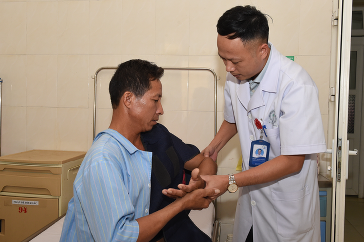 Bệnh viện Chấn thương - Chỉnh hình Nghệ An: Điều trị thành công trên 400 ca chấn thương thể thao mỗi năm- Ảnh 4. Bệnh viện Chấn thương - Chỉnh hình Nghệ An: Điều trị thành công trên 400 ca chấn thương thể thao mỗi năm- Ảnh 4.