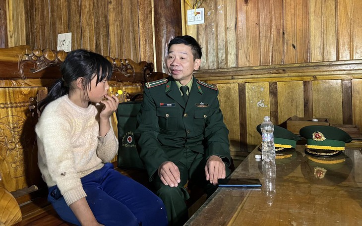 Bác sĩ mang quân hàm xanh với bài thuốc "trị" ... độc do ăn lá ngón