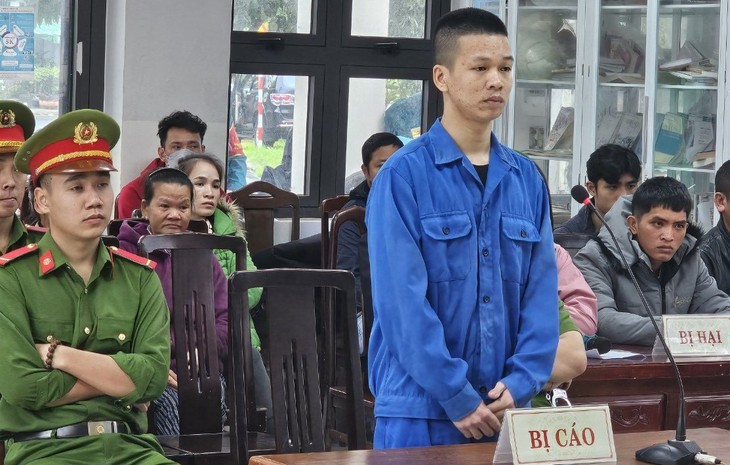 10 năm tù cho đầu bếp chém người - Ảnh 1.