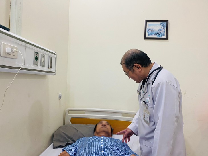 Phẫu thuật nội soi bóc u phì đại bằng Lasre qua đường niệu đạo – Giải pháp an toàn và hiệu quả cho nam giới trên 50 tuổi- Ảnh 2.