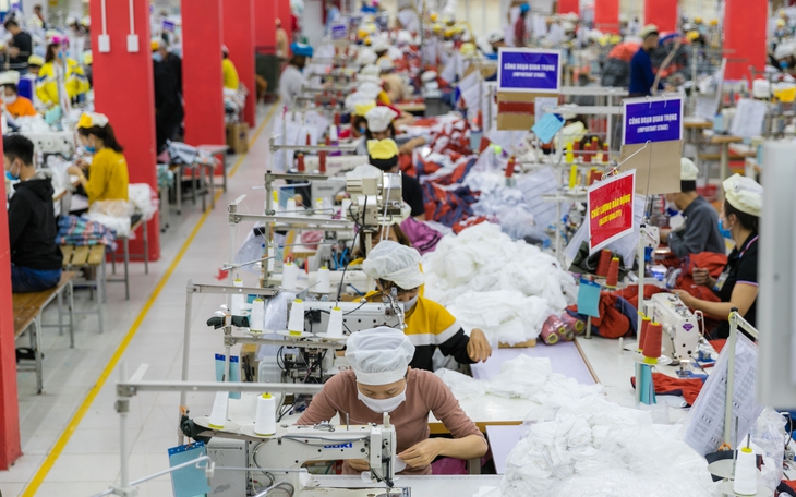 Thưởng Tết Dương lịch cao nhất ở Nghệ An gần 100 triệu đồng