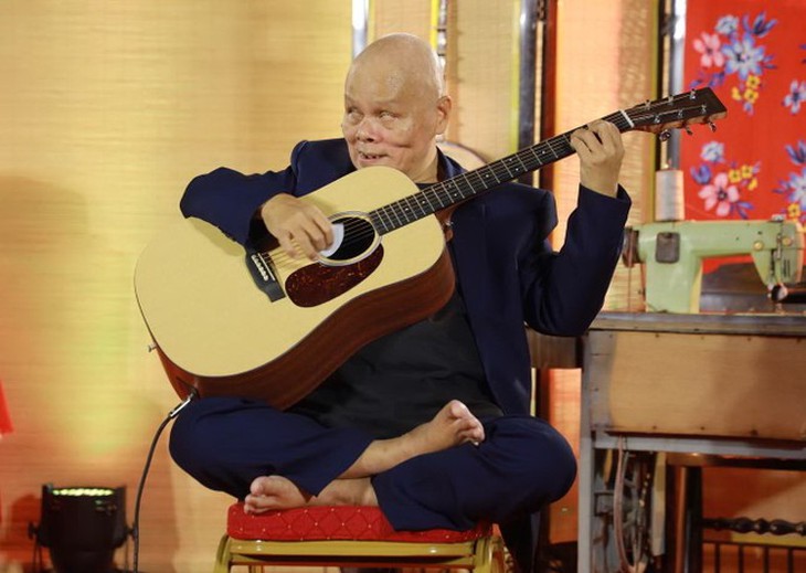 Nghệ sĩ guitar Thanh Điền: Thiệt thòi mà tài năng, không lập gia đình vì sợ làm khổ người khác- Ảnh 1. Nghệ sĩ guitar Thanh Điền: Thiệt thòi mà tài năng, không lập gia đình vì sợ làm khổ người khác- Ảnh 1.