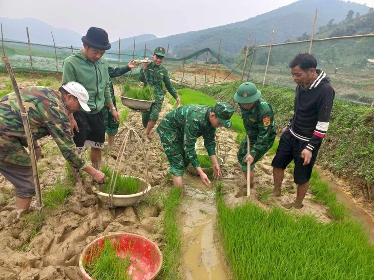 Hương Khê tích cực triển khai Chương trình MTQG 1719 hỗ trợ đồng bào DTTS phát triển sản xuất- Ảnh 2. Hương Khê tích cực triển khai Chương trình MTQG 1719 hỗ trợ đồng bào DTTS phát triển sản xuất- Ảnh 2.