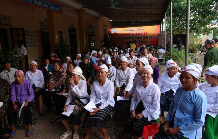 Tân Kỳ, Nghệ An khám sức khỏe, sàng lọc một số bệnh thường gặp ở người cao tuổi- Ảnh 1.