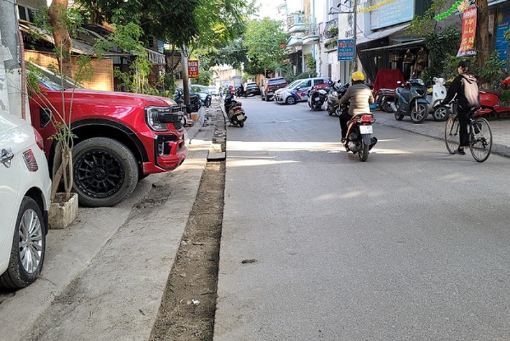 Đã rõ lý do vỉa hè Hà Nội tiếp tục bị đào xới dịp cuối năm- Ảnh 2.