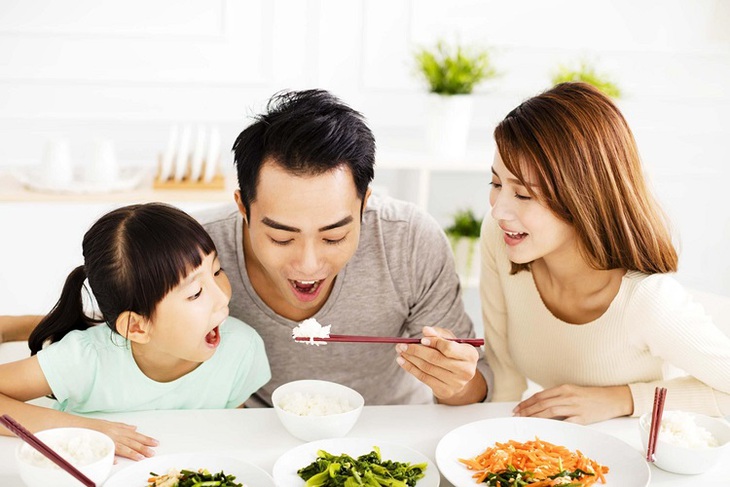 10 cách dễ dàng để cùng gia đình thay đổi chế độ ăn lành mạnh trong năm mới 2024- Ảnh 3.
