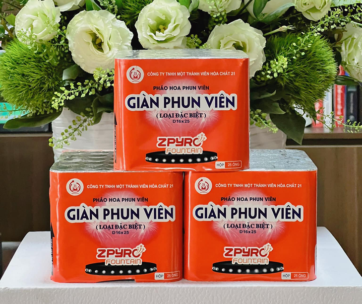 Pháo hoa giả, nhái bắt đầu xuất hiện trên thị trường, chỉ cần mẹo nhỏ này là phân biệt được pháo hoa Z121 'xịn'- Ảnh 2. Pháo hoa giả, nhái bắt đầu xuất hiện trên thị trường, chỉ cần mẹo nhỏ này là phân biệt được pháo hoa Z121 'xịn'- Ảnh 2.