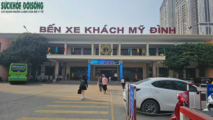 Nỗi lo 'nhồi nhét' xe khách về quê ăn Tết- Ảnh 3. Nỗi lo 'nhồi nhét' xe khách về quê ăn Tết- Ảnh 3.