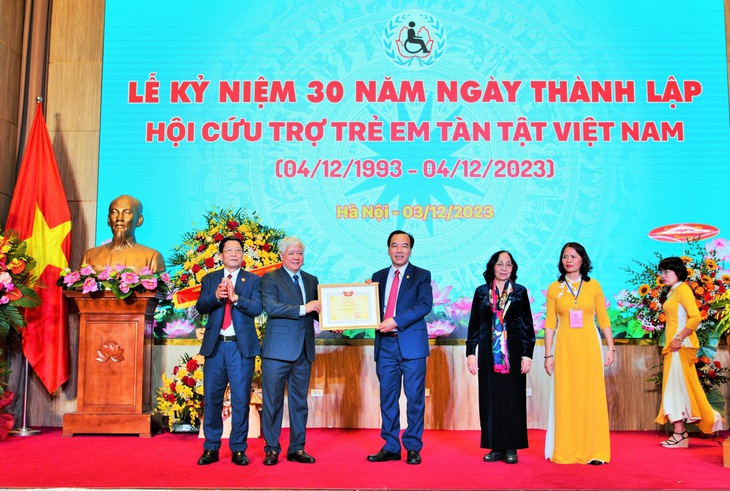 Kỷ niệm 30 năm thành lập Hội Cứu trợ trẻ em tàn tật Việt Nam- Ảnh 1. Kỷ niệm 30 năm thành lập Hội Cứu trợ trẻ em tàn tật Việt Nam- Ảnh 1.