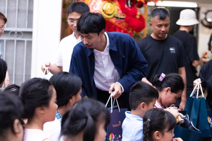 Đen Vâu là nghệ sĩ duy nhất nhận giải thưởng Tình nguyện quốc gia năm 2023- Ảnh 2.
