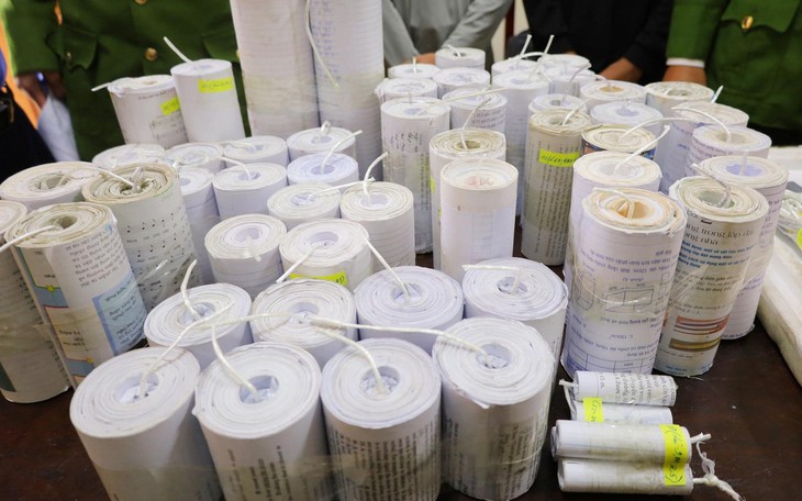 Học làm pháo trên mạng, 3 học sinh chế 59 quả pháo 'khủng'