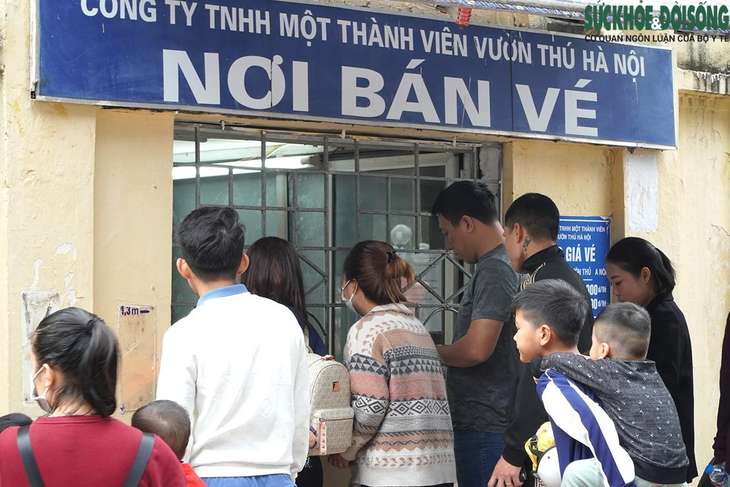 Hà Nội: Thời tiết đẹp, cả nghìn người đưa trẻ tới vườn thú dịp Tết Dương lịch- Ảnh 10.