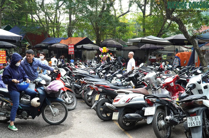 Hà Nội: Thời tiết đẹp, cả nghìn người đưa trẻ tới vườn thú dịp Tết Dương lịch- Ảnh 12.