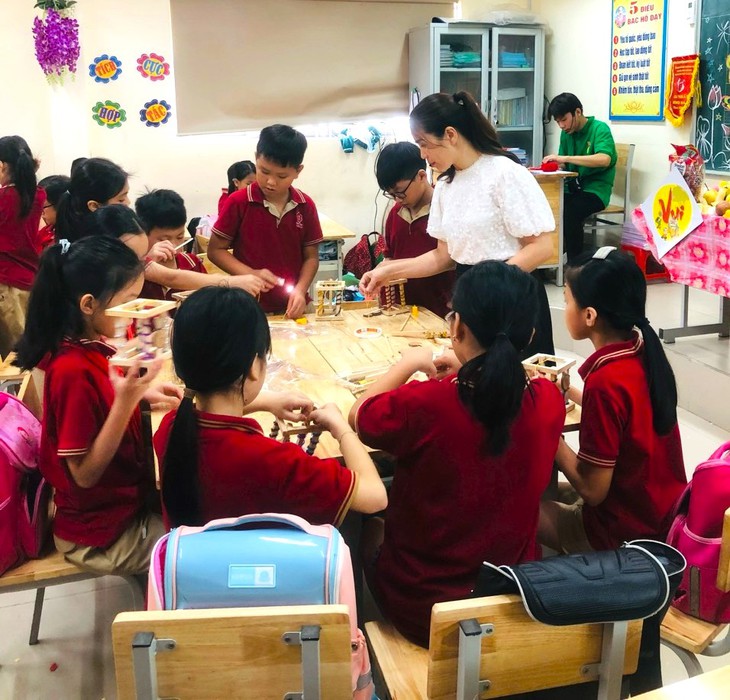 Năm 2024, các địa phương được giao bổ sung gần 28.000 biên chế giáo viên- Ảnh 1. Năm 2024, các địa phương được giao bổ sung gần 28.000 biên chế giáo viên- Ảnh 1.
