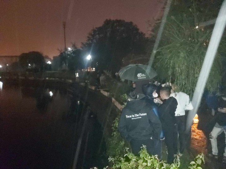 Nam sinh tử vong dưới hồ sau khi bị đuổi đánh- Ảnh 1.