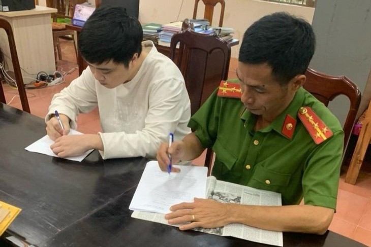 Mẹ đơn thân cần biết ngay kẻ chuyên lừa tình, lừa tiền vừa bị bắt- Ảnh 1.