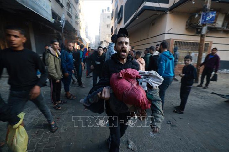 Tình trạng hỗn loạn lan đến các bệnh viện ở Nam Gaza- Ảnh 1.