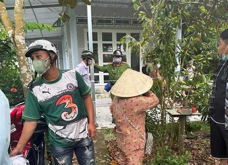 Hai vợ chồng và con gái đang mang thai tử vong bất thường ở Cà Mau- Ảnh 1.