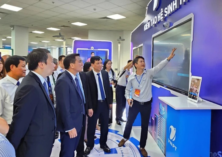 Thanh Hóa: Nỗ lực thực hiện chuyển đổi số vì một cuộc sống tốt đẹp hơn- Ảnh 1.