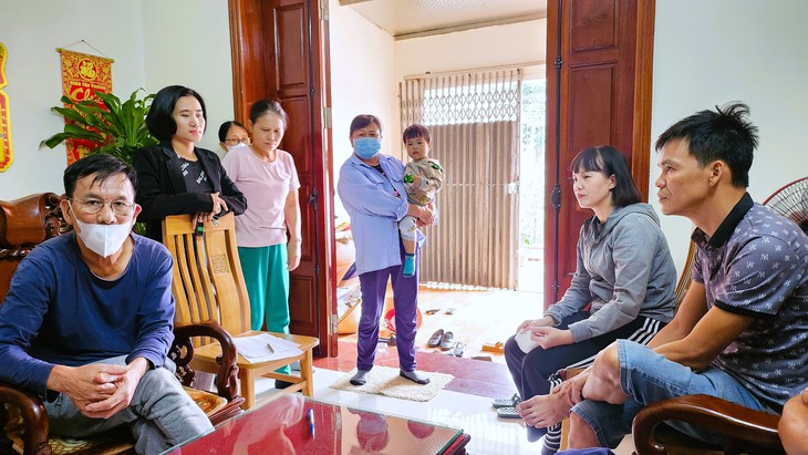 Dân khốn khổ vì bị khí thải nhà máy sản xuất thức ăn tấn công- Ảnh 1.