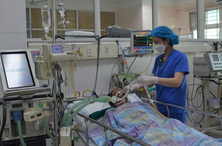 Giải bài toán thiếu hụt về nhân lực y tế, đặc biệt là bác sĩ nguồn chất lượng cao- Ảnh 1. Giải bài toán thiếu hụt về nhân lực y tế, đặc biệt là bác sĩ nguồn chất lượng cao- Ảnh 1.