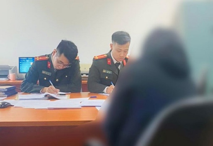Phạt người phụ nữ tung tin sai sự thật về kẹo chứa ma tuý- Ảnh 1.