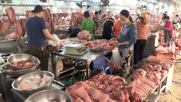 Cảnh giác với bệnh lây truyền qua thực phẩm không an toàn dịp cuối năm- Ảnh 3. Cảnh giác với bệnh lây truyền qua thực phẩm không an toàn dịp cuối năm- Ảnh 3.