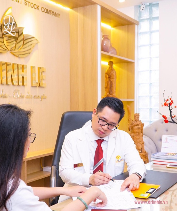 Bác sỹ chuyên môn giỏi và "mát tay" trong việc "tìm con" cho những người hiếm muộn- Ảnh 1. Bác sỹ chuyên môn giỏi và "mát tay" trong việc "tìm con" cho những người hiếm muộn- Ảnh 1.