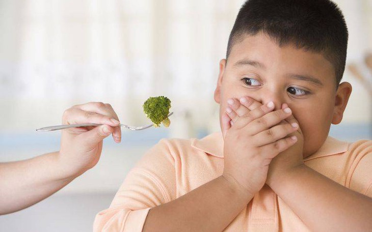 Trẻ béo phì sớm có nguy cơ ảnh hưởng đến chiều cao khi trưởng thành - Ảnh 4.