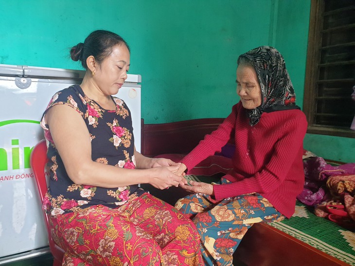 Người dân tố bị 'ăn chặn' tiền trợ cấp chăm sóc người khuyết tật?- Ảnh 2.