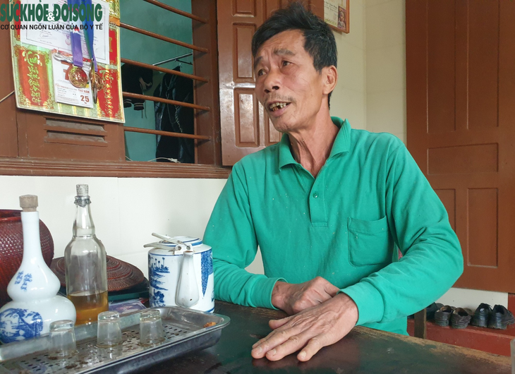 Lãnh đạo Bưu điện tỉnh Quảng Bình đến tận nhà xin lỗi người dân bị 'ăn chặn' tiền trợ cấp- Ảnh 3.