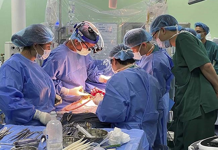 Làm chủ kỹ thuật cao trong phẫu thuật, giành giật lại sự sống cho nhiều bệnh nhi- Ảnh 2. Làm chủ kỹ thuật cao trong phẫu thuật, giành giật lại sự sống cho nhiều bệnh nhi- Ảnh 2.