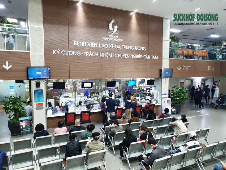 Người già đổ bệnh nặng vì nồm ẩm kéo dài - Ảnh 1.