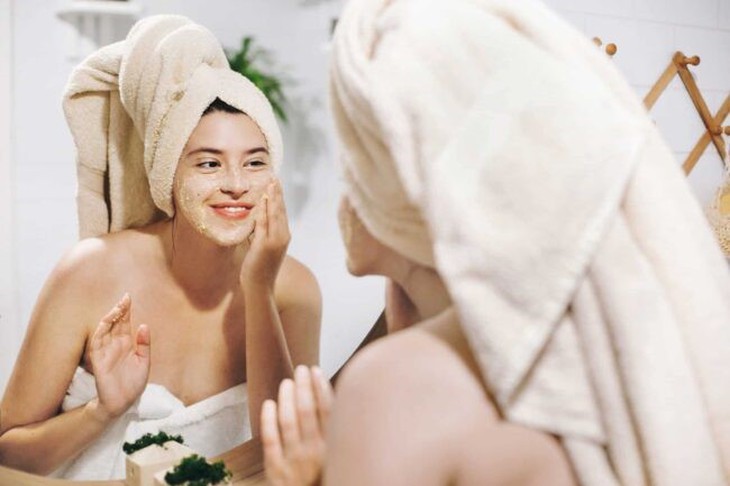 5 thành phần giúp da giảm nếp nhăn, sáng màu - Ảnh 1.