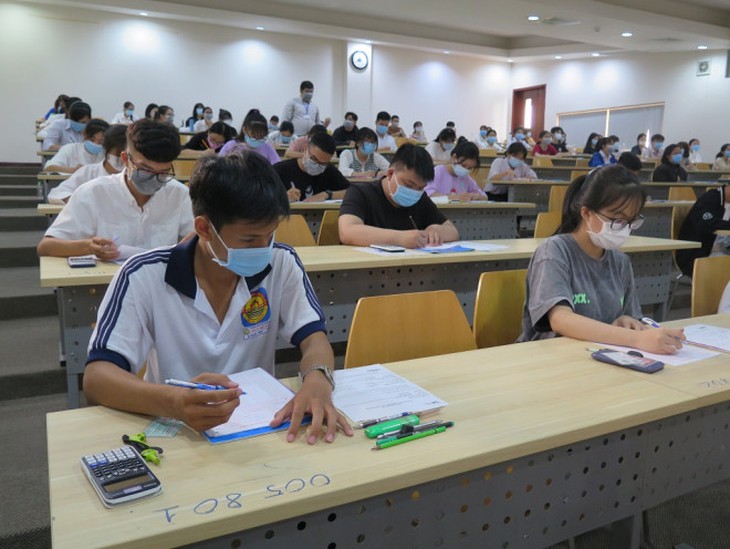 Kỳ thi tốt nghiệp THPT 2023 có những sửa đổi gì đáng chú ý? - Ảnh 2.